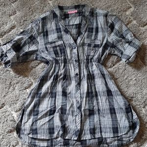 Black and White plaid button-up